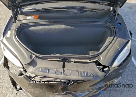 2016 Tesla Model X z USA, uszkodzony, nr VIN 5YJXCAE47GF001472